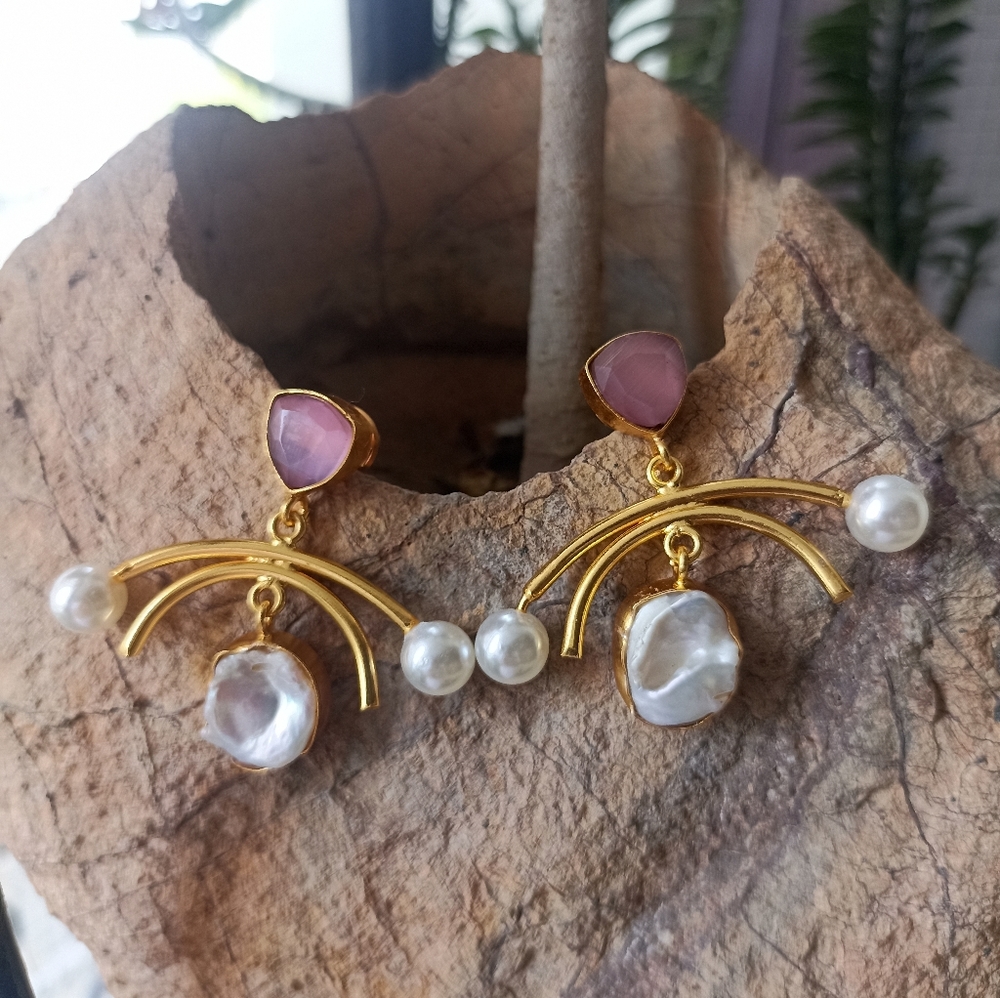 Handmade very beautiful trendy gold platted drop earrings - Picture 8 of 12